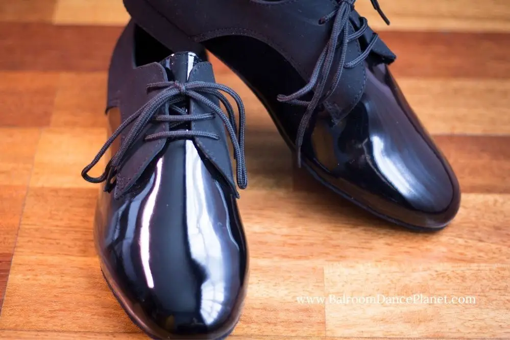 Melhores sapatos de dança masculinos com sola de camurça