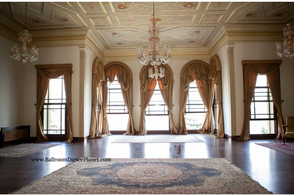 How Much Does it Cost to Rent a Ballroom?
